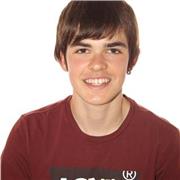 Profesor titulado. Clases de iniciación musical, lenguaje musical, armonía, jazz, piano y trombón.